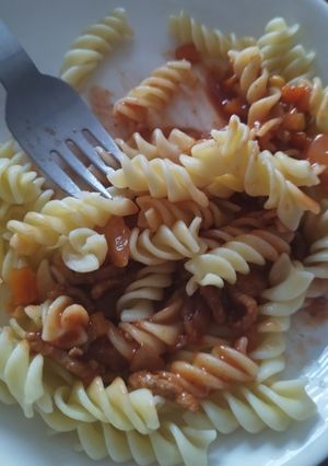 Una foto de Fideos Espirales con Salsa Boloñesa