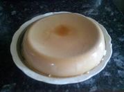Una foto de flan royal