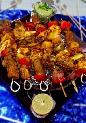 A picture of Grilled veggies with paneer.