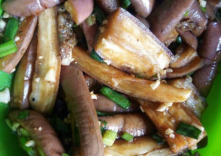 Steamed spicy eggplant (brinjal)