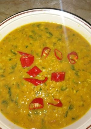 A picture of Dhaba style daal mash.