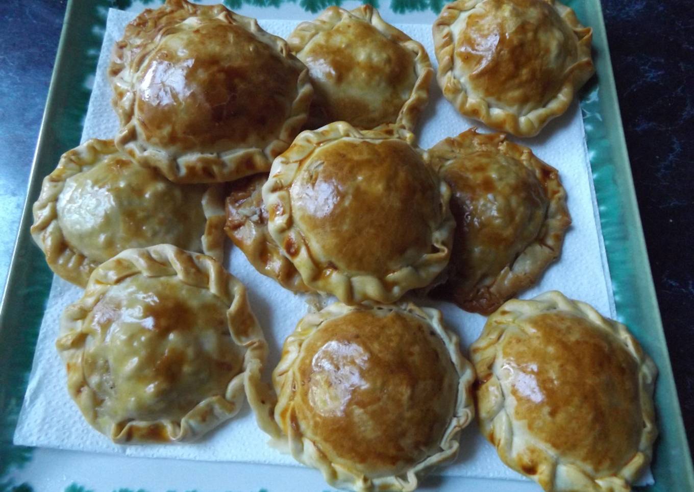 Pastelitos de pollo asado y queso