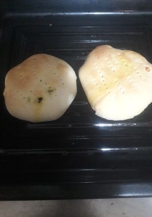 عکسی از دستور ساندویج همبرگر خانگی با خمیر جادویی😋😋😋