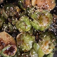 A picture of Teriyaki Sesame Brussel Sprouts.