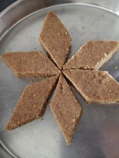 રાગી ગોળ પાપડી રેસીપી મુખ્ય ફોટો