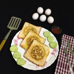A picture of Bread Egg Toast.