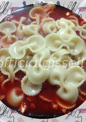 Una foto de Fideos con salsa económica