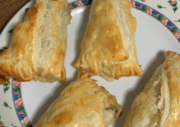 Wraps de hojaldre con pollo y champiñones