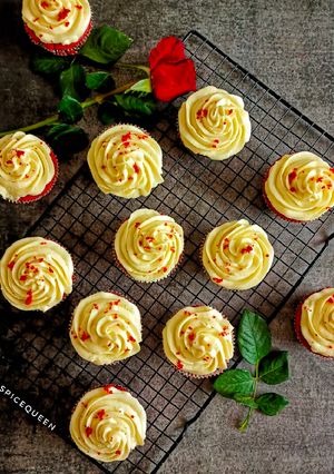 A picture of Red Velvet Cupcakes.