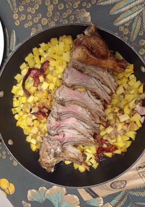 Une photo de Carré d'agneau bonne femme