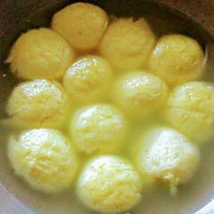 A picture of Sponge Rasgoola.