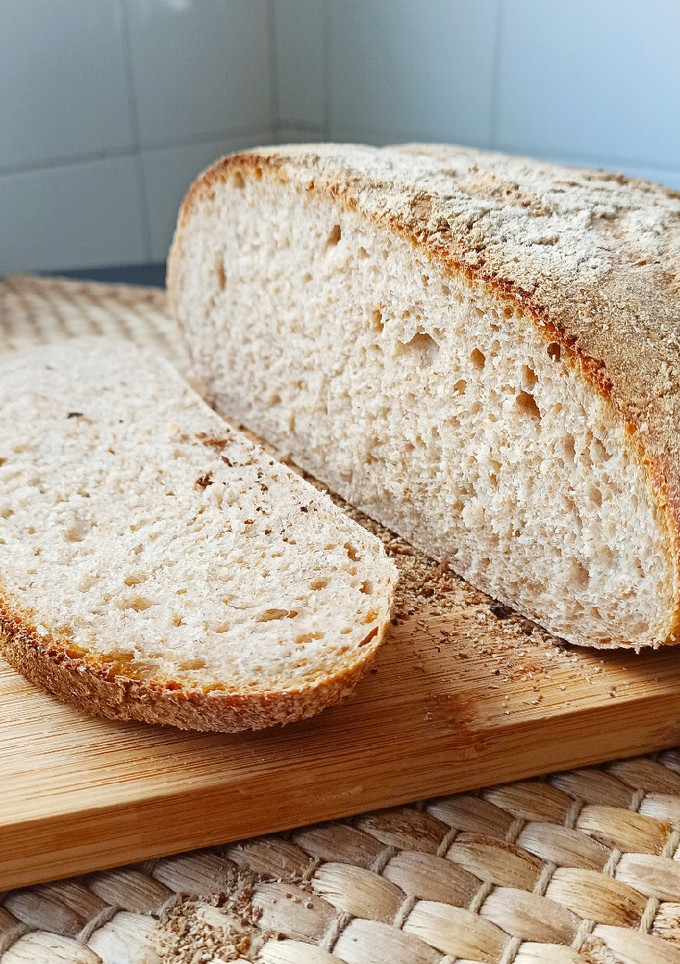 Una foto de Pan payés con masa madre