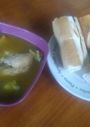 Una foto de Sopa de pollo