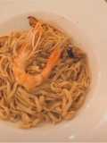 Linguine com camarão, mexilhão e cogumelos