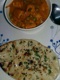 A picture of Matar paneer.