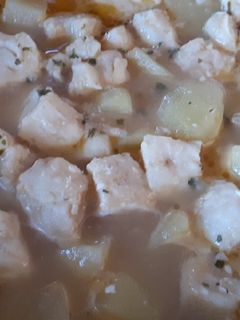 Una foto de 127. Lomos de merluza con patatas
