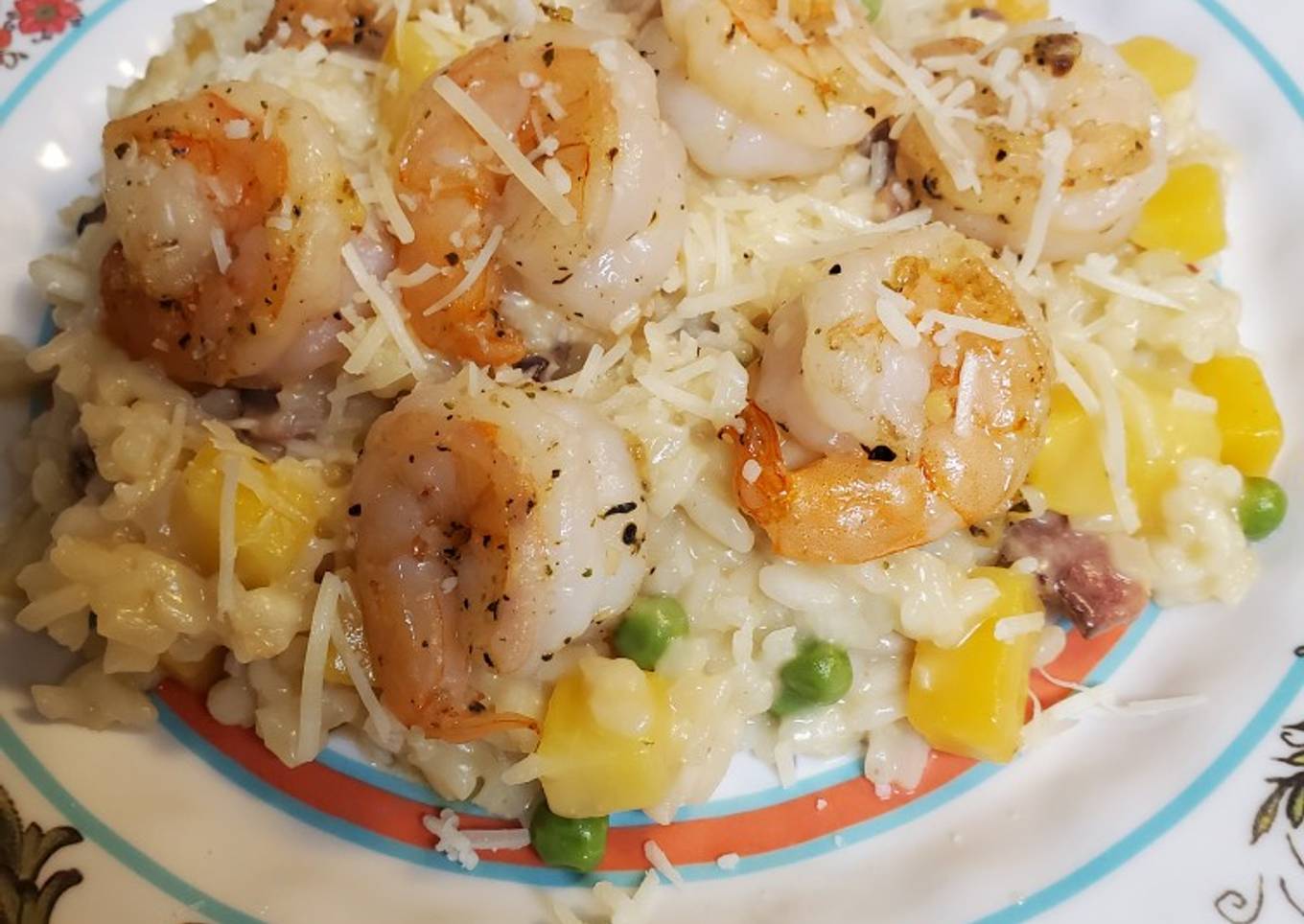 Risotto with butter, peas and prawns Brad