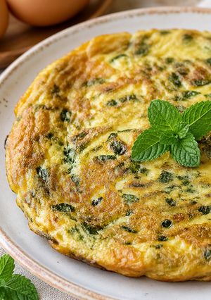Foto resep Telur Dadar Daun Mint #CookpadApron2026 #DapurPerempuanHebat