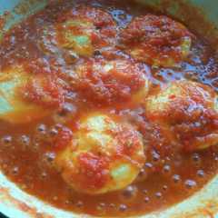 A picture of Telur panggang bumbu tomat pedas.
