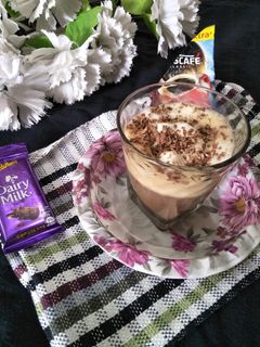 इटैलियन चॉकलेट कॉफी (italian chocolate coffee recipe in Hindi) रेसिपी मुख्य फोटो