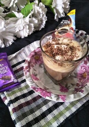 इटैलियन चॉकलेट कॉफी (italian chocolate coffee recipe in Hindi) रेसिपी मुख्य फोटो