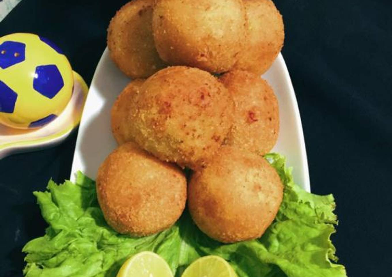 Crispy potato and cheese balls
