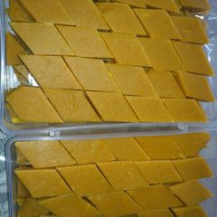 A picture of Besan burfi.