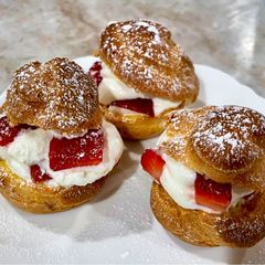 A picture of Simple Cream Puffs.