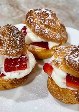A picture of Simple Cream Puffs.