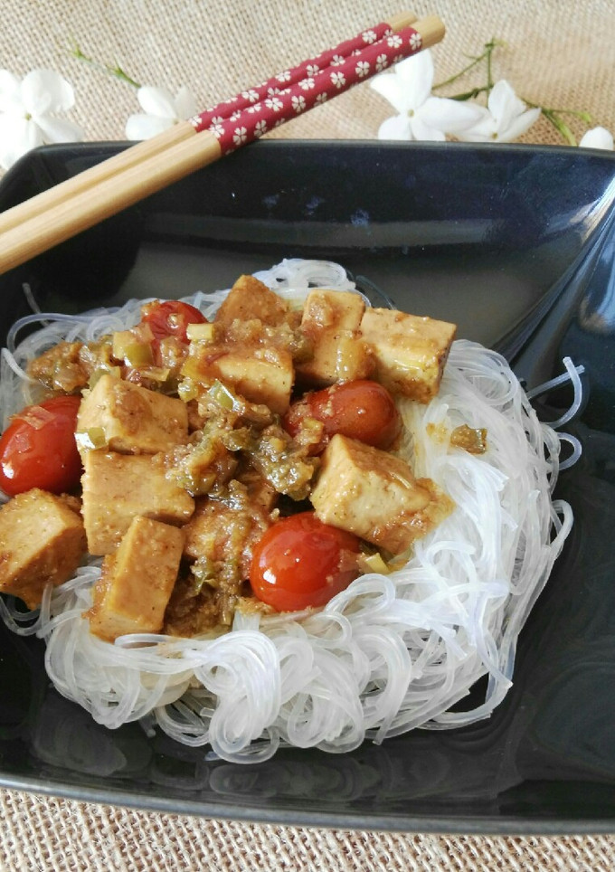 Una foto de Tofu marinado