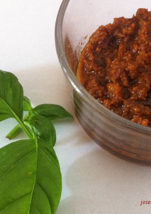 Una foto de Pesto alla trapanese (pesto rojo)