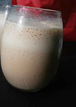 Una foto de Licuado de banana con dulce de leche