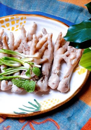 Hình của món Chân gà hấp hành.