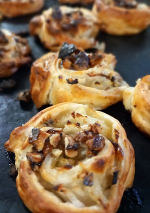 Körtés, kék sajtos  csiga recept fotója