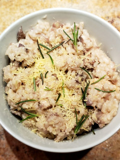Una foto de Risotto de funghi con pollo
