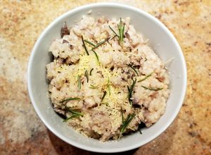Una foto de Risotto de funghi con pollo