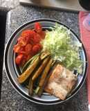 Salmón al horno con verduras