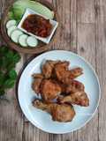 Ayam Goreng Ketumbar dengan Sambal Penyet