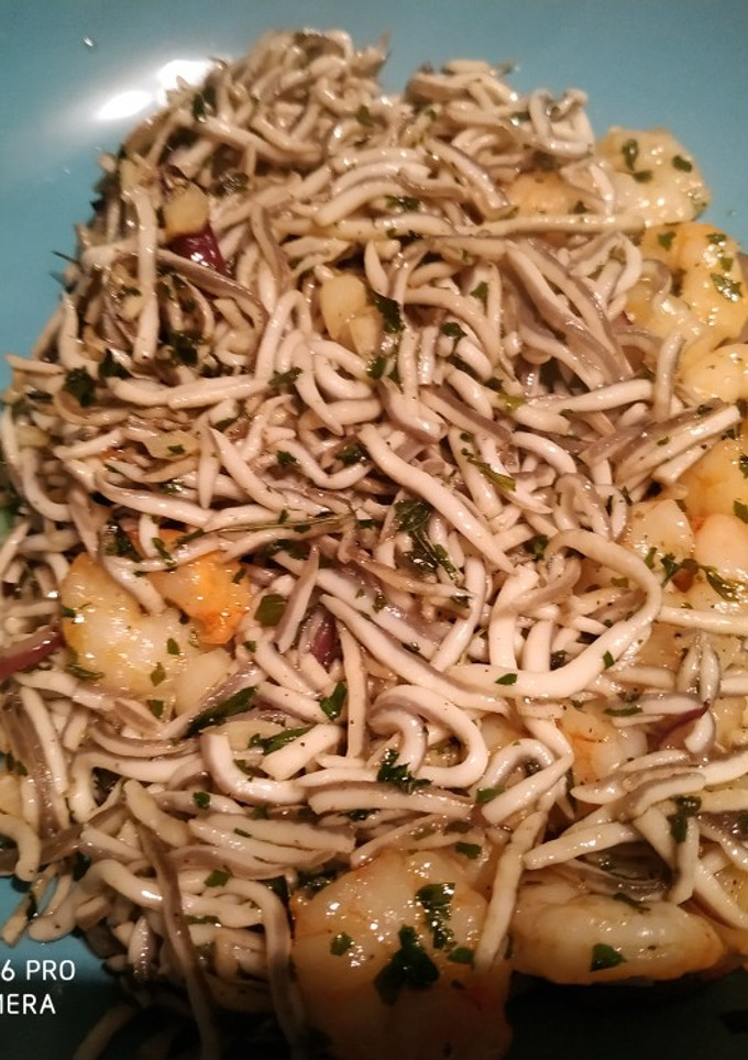 Una foto de Gulas con gambas