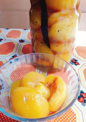 Una foto de Duraznos 🍑 en almíbar