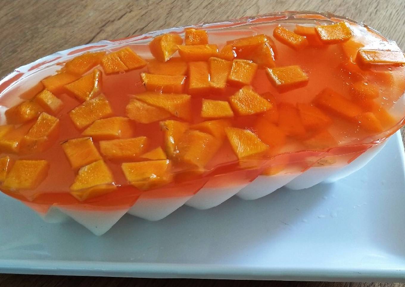 Puding Kelapa Muda Lapis Mangga