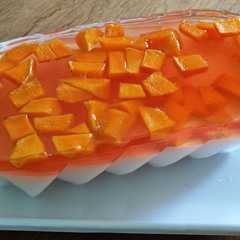 A picture of Puding Kelapa Muda Lapis Mangga.