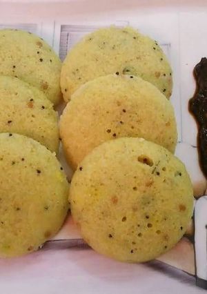 A picture of Broken Wheat Idli.