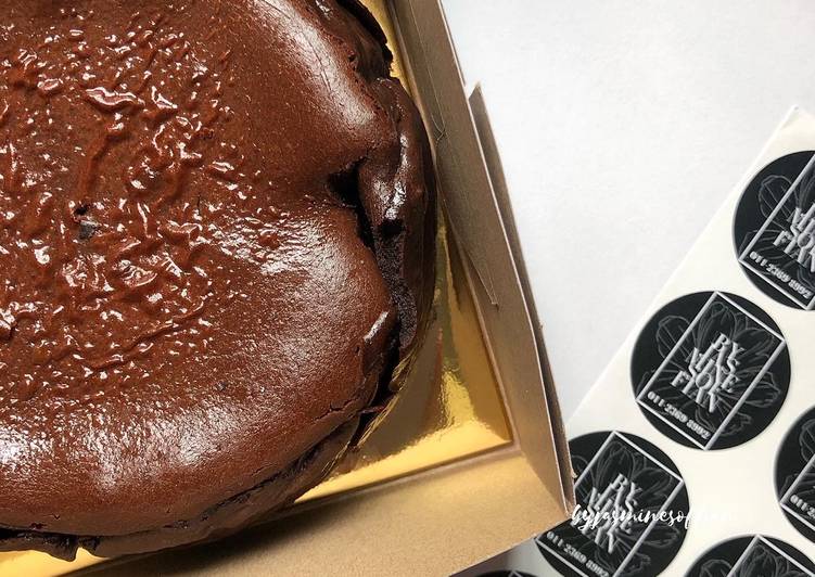 Bagaimana Membuat Dark Choc Burnt Cheesecake yang Bisa Manjain Lidah