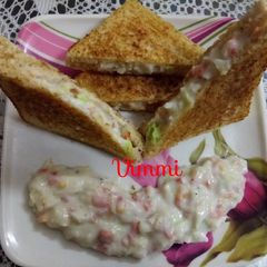 A picture of Italian white sauce veg sandwich.