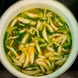 Canh bí ngô, thịt bò bằm, nấm linh chi