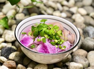 Hình của món Canh Khoai Tím Nấu Giò Heo.