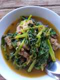 แกงผักกาดใส่ไก่บ้าน (อาหารภาคเหนือ)