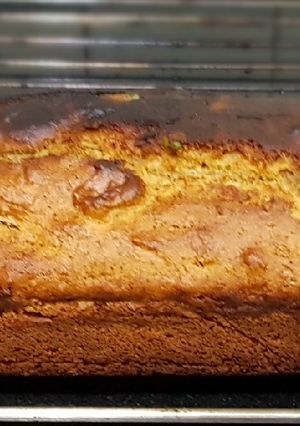 A picture of Banana walnut bread.