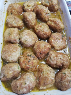 Una foto de Albóndigas de pavo-cerdo en salsa